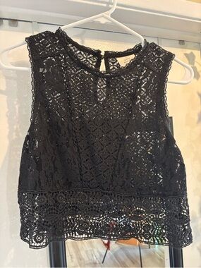 Knox Rose Black Crochet Lace Crop Tank